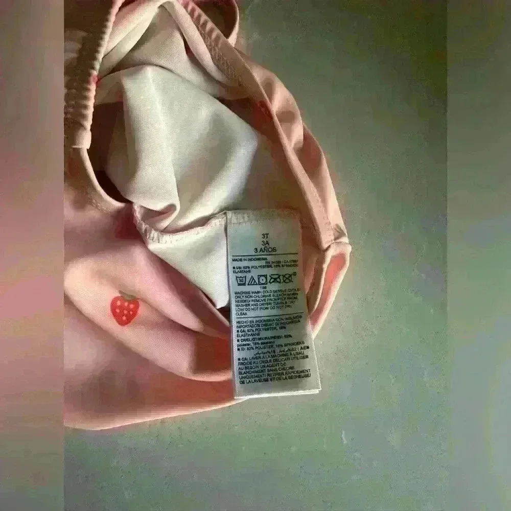 Old Navy girl one